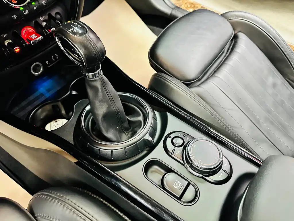 MINI Clubman 2018 — фото 49