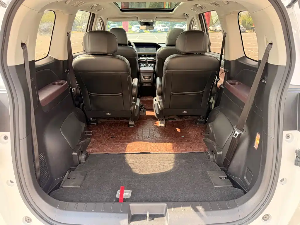 GAC Trumpchi M6 2022 — фото 17