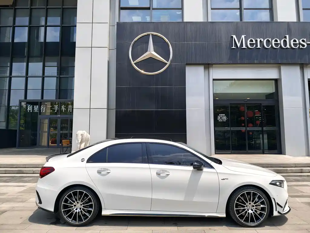 Mercedes-Benz A-Class AMG 2023 — фото 10