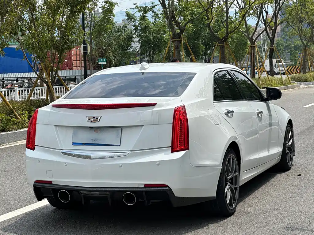 Cadillac ATS-L 2018 — фото 18