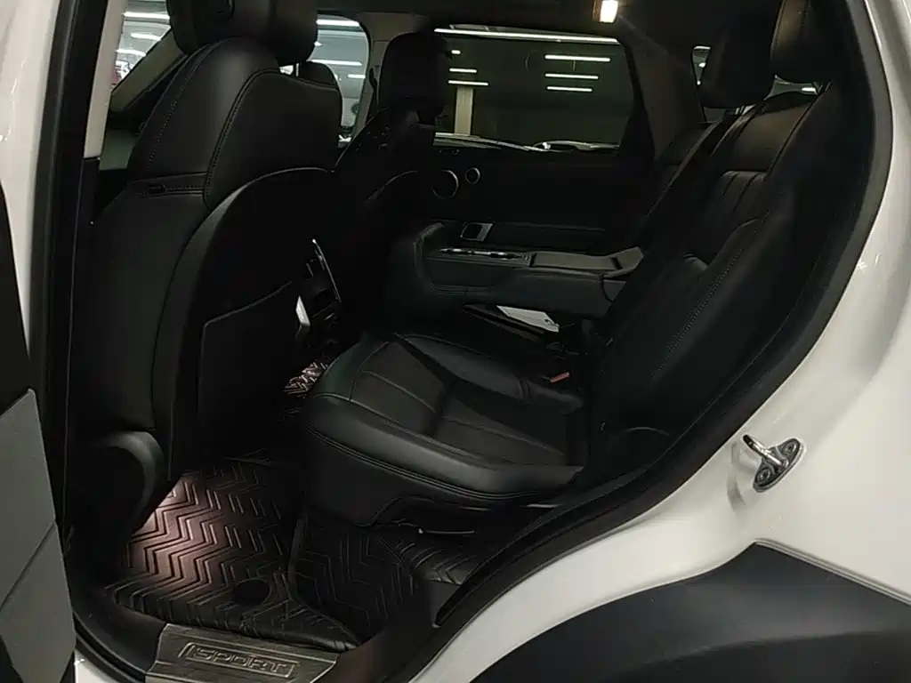Land Rover Range Rover Sport New Energy 2021 — фото 13