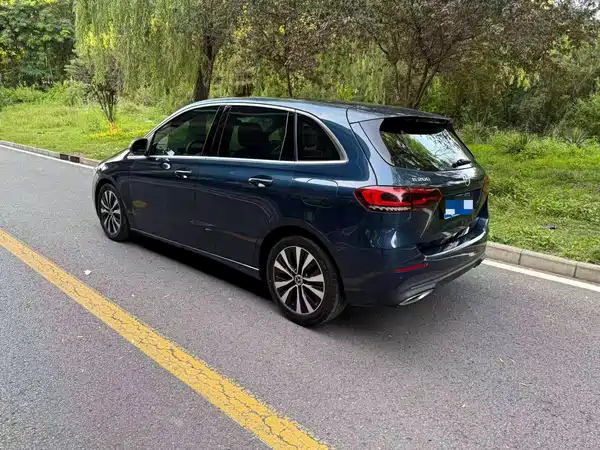 Mercedes-Benz B-Class 2021