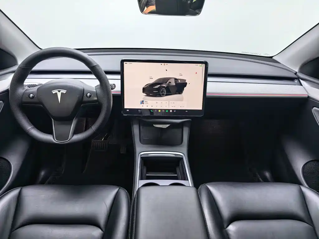 Tesla Model Y 2023 — фото 12