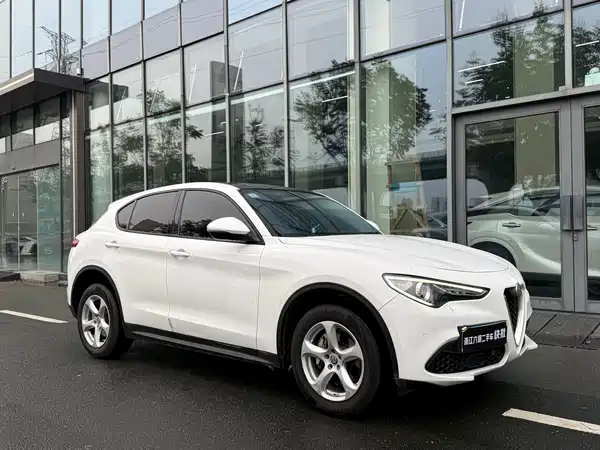 Alfa Romeo Stelvio 2019