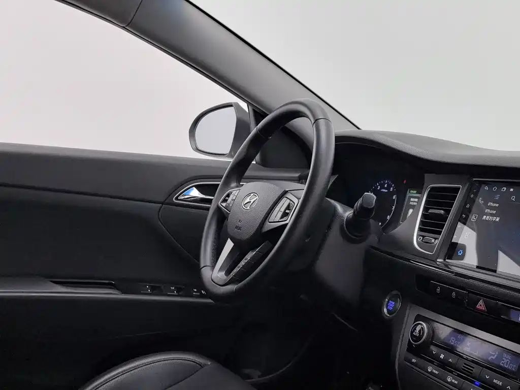 Hyundai Mistra 2015 — фото 22