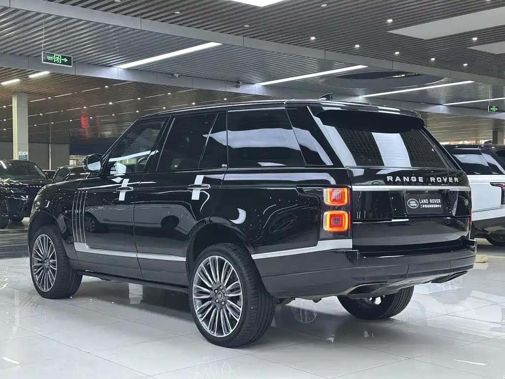 Land Rover Range Rover 2020 — фото 13