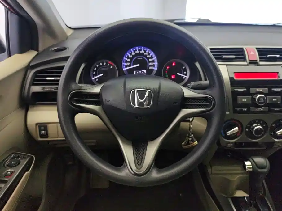 Honda City Classic 2013 — фото 15