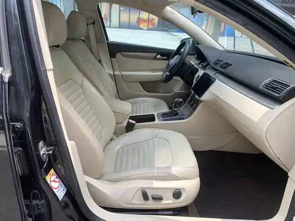 Volkswagen Magotan 2012