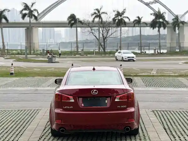 Lexus IS 2009