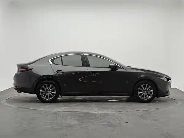 Mazda 3 Axela 2023