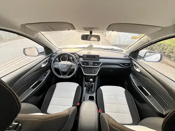 Wuling Hongguang S3 2019