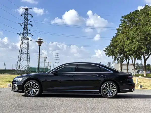 Audi A8 2023