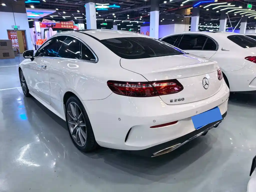 Mercedes-Benz E-Class 2021 — фото 14