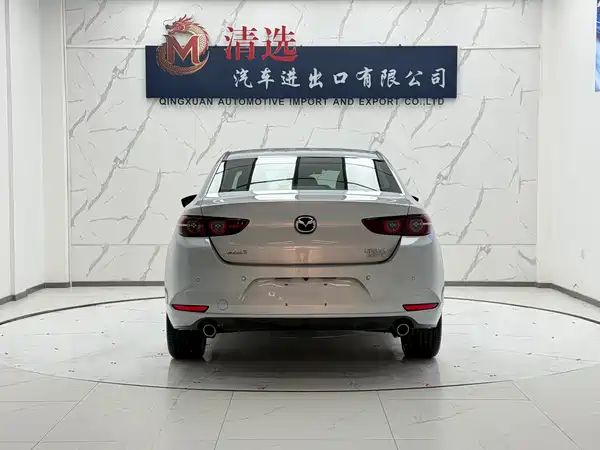 Mazda 3 Axela 2022