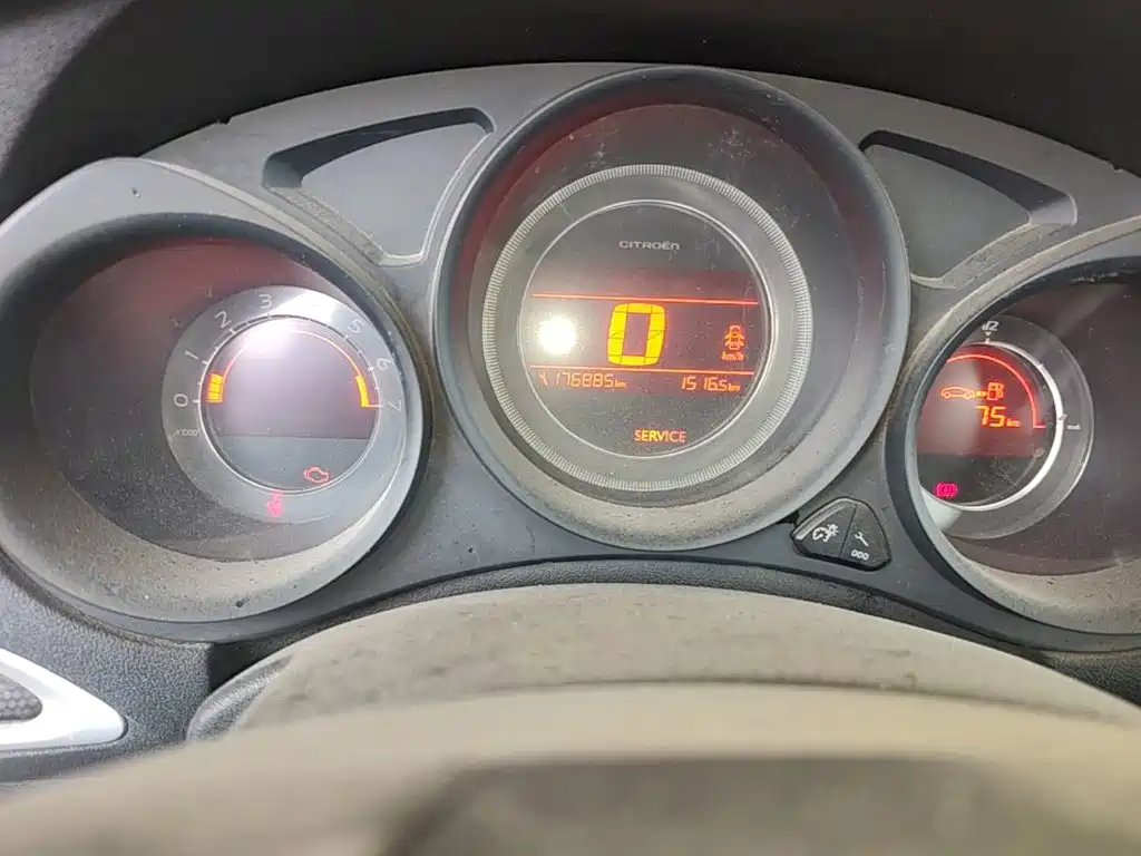 Citroën C4L 2015 — фото 19