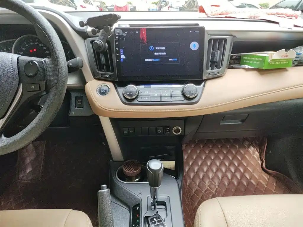 Toyota RAV4 2016 — фото 6