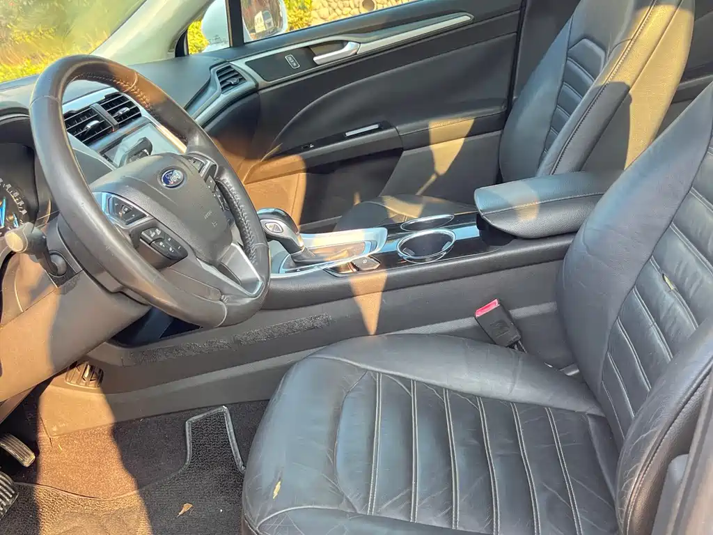 Ford Mondeo 2014 — фото 15