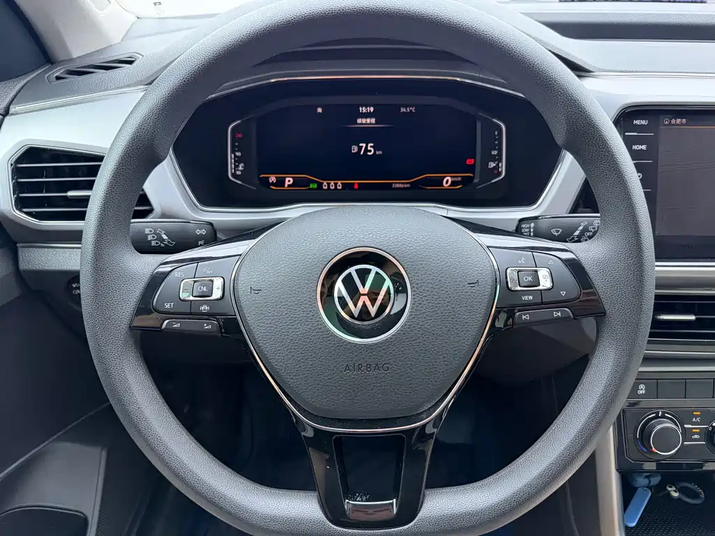 Volkswagen T-Cross 2022 — фото 10