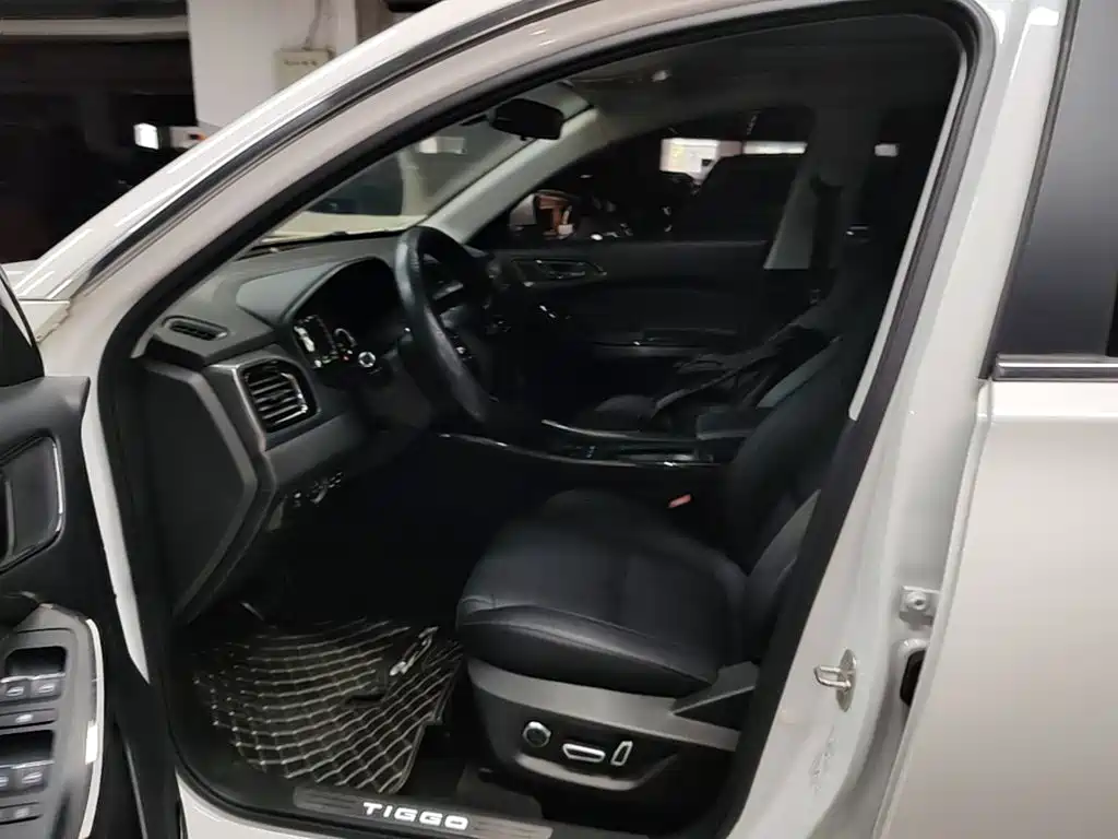 Chery Tiggo 8 2018 — фото 15