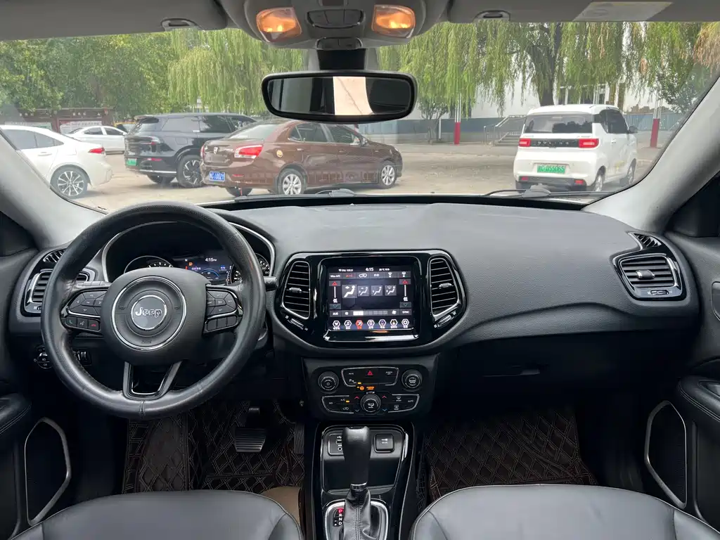 Jeep Compass 2020 — фото 13