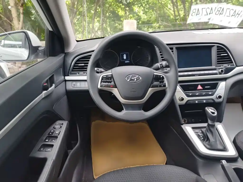 Hyundai Celesta 2017 — фото 11