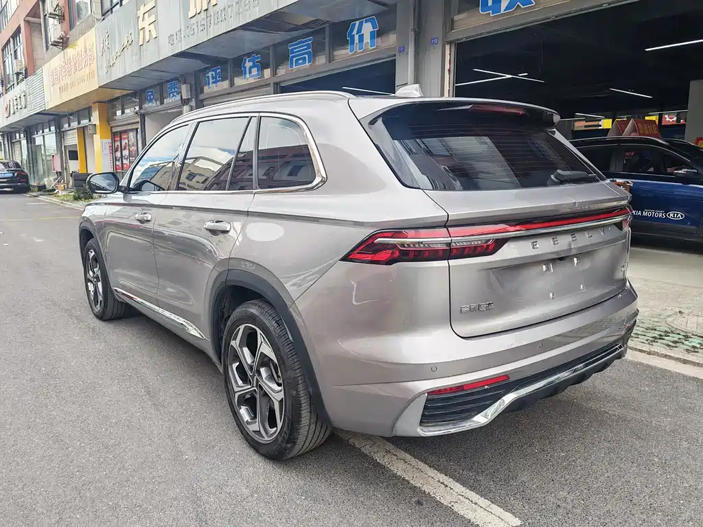 Geely Xingyue L 2023 — фото 4