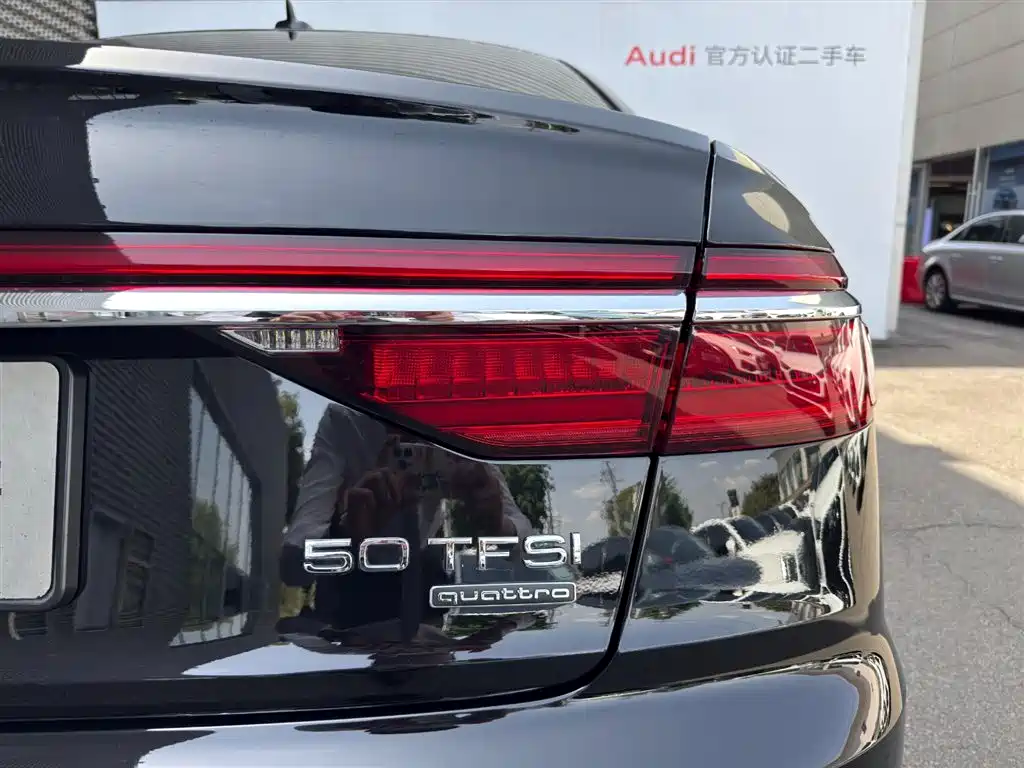Audi A8 2021 — фото 17