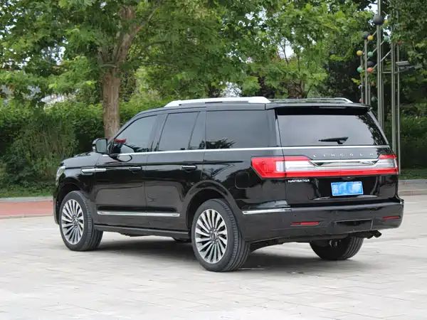 Lincoln Navigator 2021