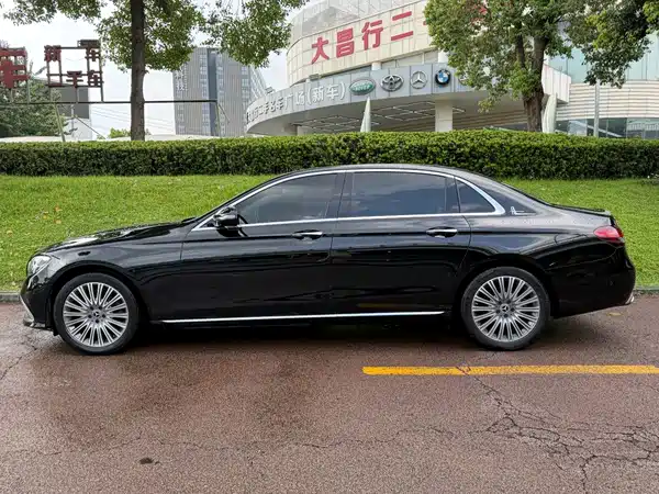 Mercedes-Benz E-Class 2021