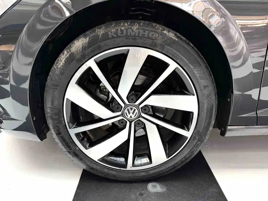 Volkswagen Sagitar 2022