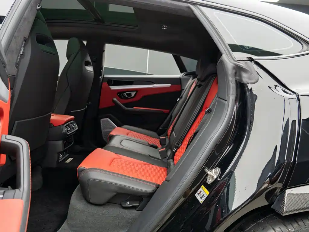 Lamborghini Urus 2022 — фото 12
