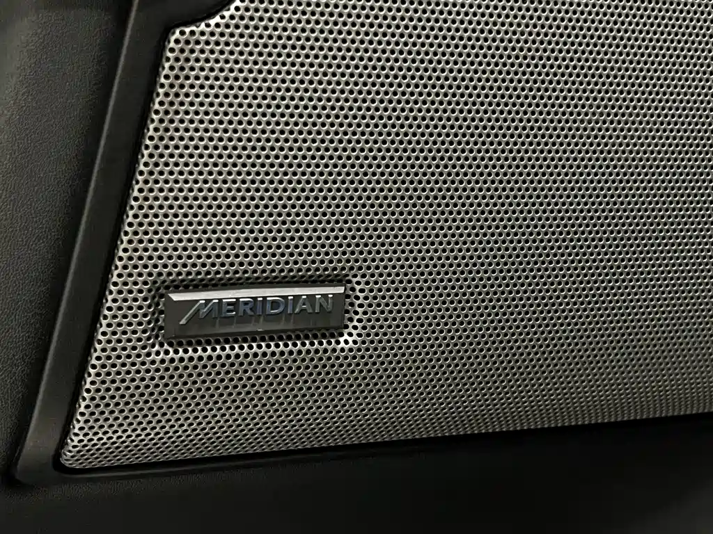 Land Rover Discovery 2014 — фото 16