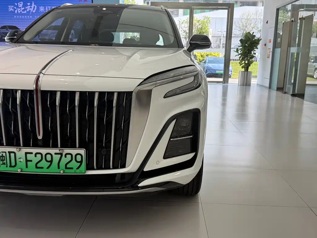 Hongqi HS3 PHEV 2025 — фото 15