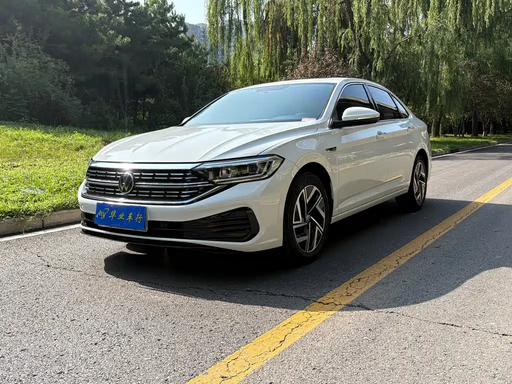 Volkswagen Sagitar 2022