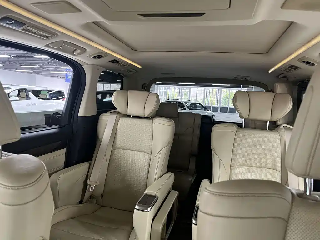 Toyota Alphard 2021 — фото 9