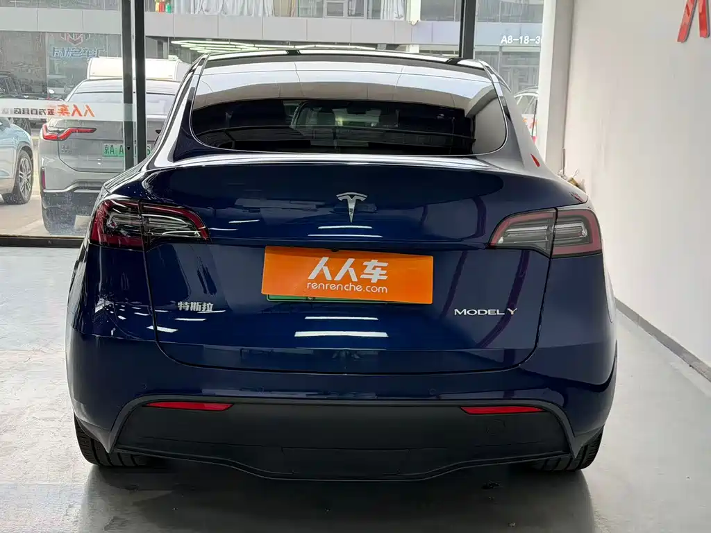 Tesla Model Y 2021 — фото 13