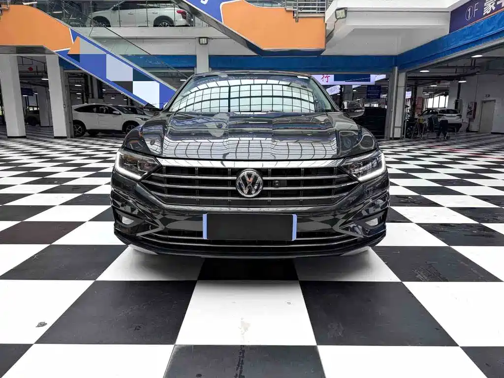 Volkswagen Sagitar 2021