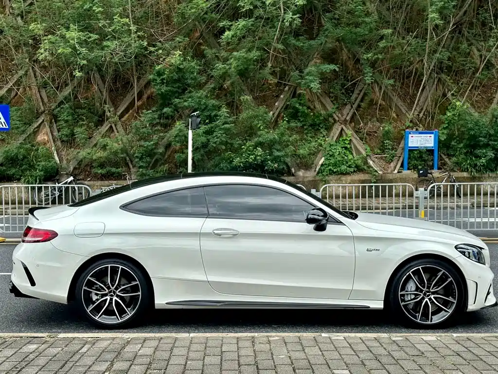 Mercedes-Benz C-Class AMG 2022 — фото 8