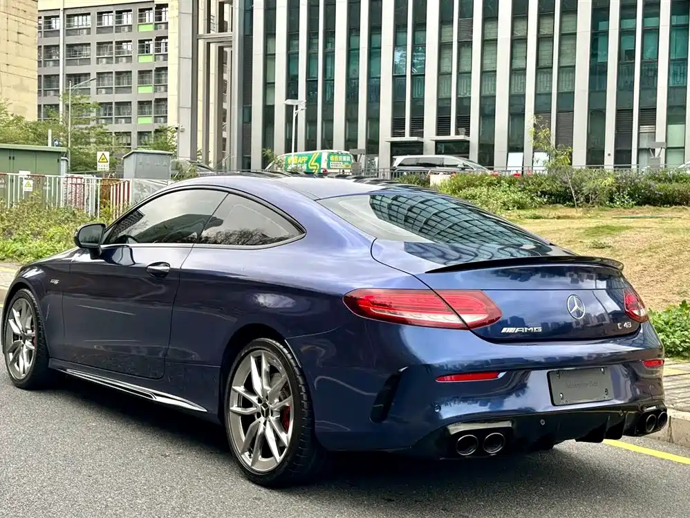 Mercedes-Benz C-Class AMG 2022 — фото 9
