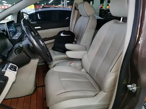 Buick GL8 2021