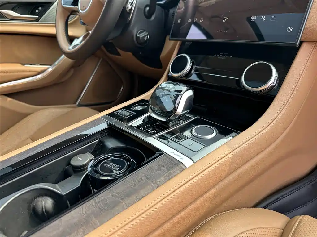 Jaguar XFL 2023 — фото 18