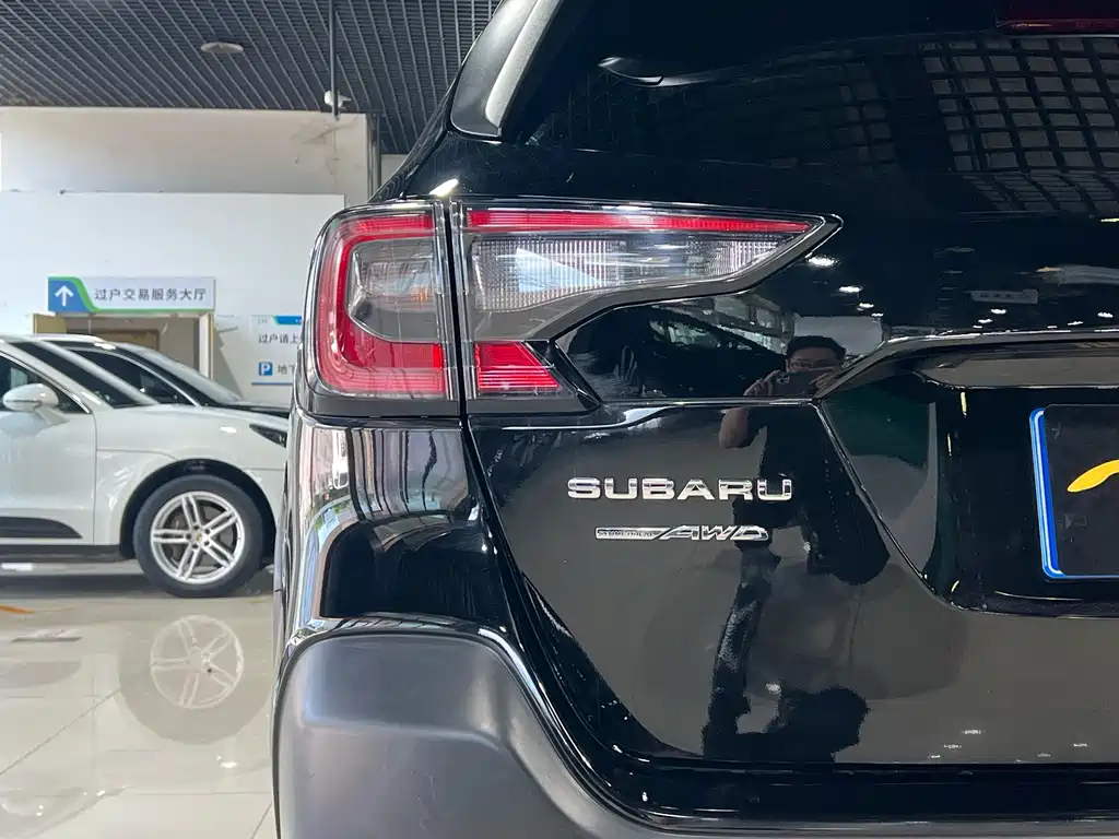 Subaru Outback 2022 — фото 8