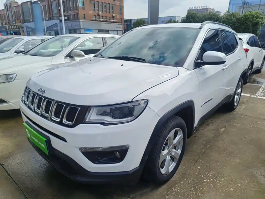 Jeep Compass 2018 — фото 1