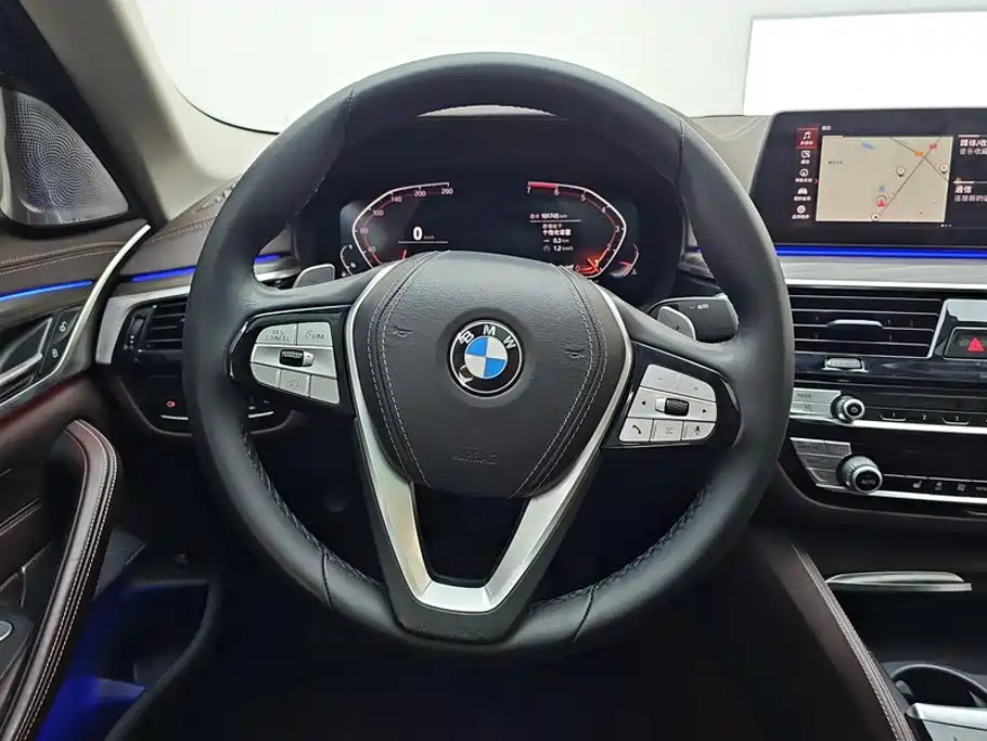 BMW 5 Series 2020 — фото 15