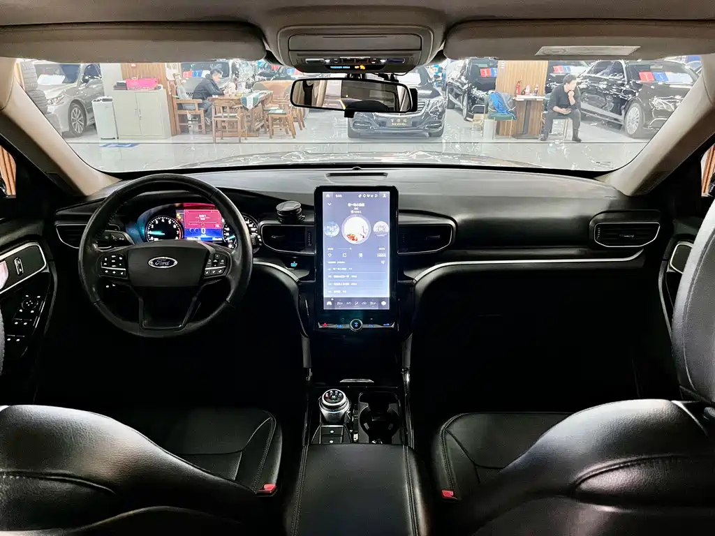Ford Explorer 2021 — фото 13