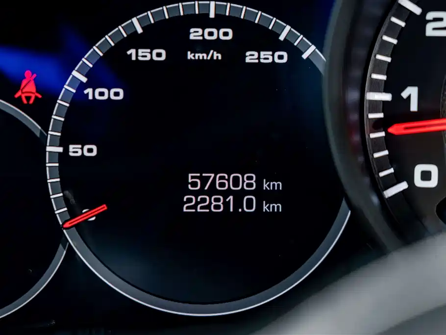 Porsche Cayenne 2020 — фото 17