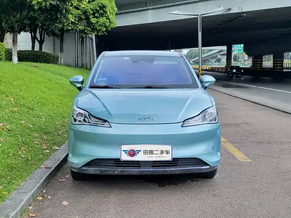 Neta V 2022