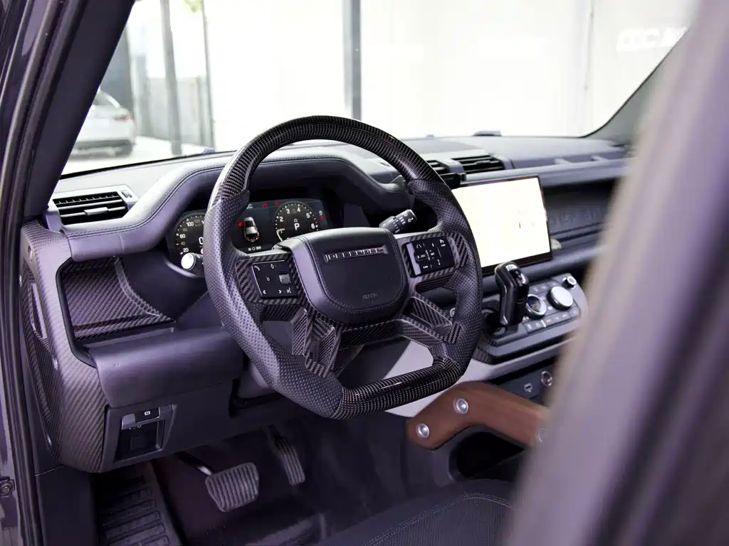Land Rover Defender 2022 — фото 11