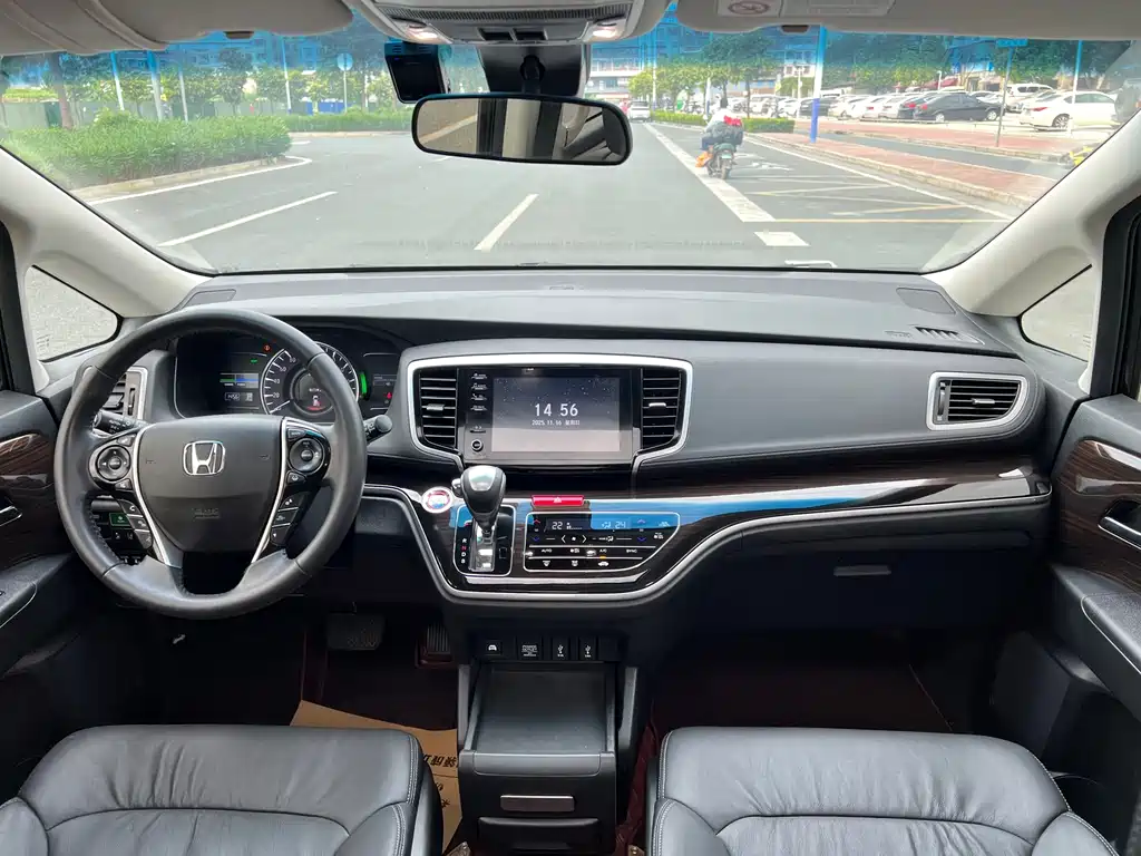 Honda Odyssey 2020 — фото 16