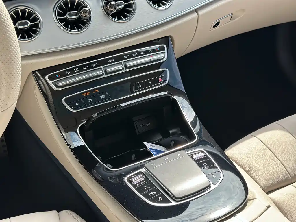 Mercedes-Benz E-Class 2021 — фото 11
